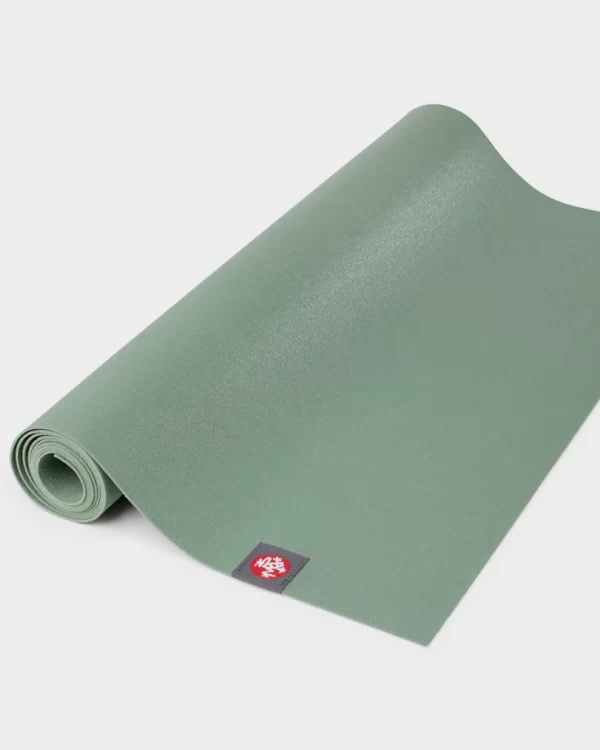 Manduka EKO® Travel Leaf Green jogos kilimėlis 1.5mm